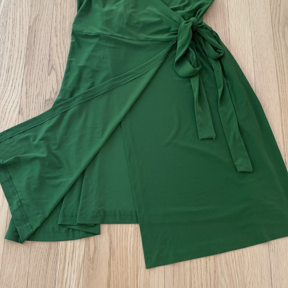 Norma Kamali Jersey Short Sleeve Wrap Dress Olive Green Size XXL NWT - Picture 6 of 13